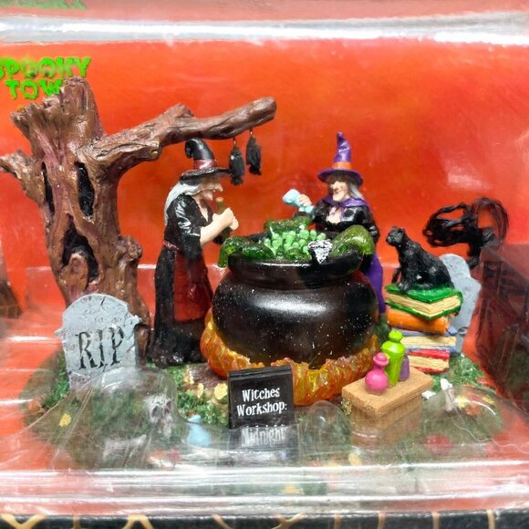 Lemax Spooky Town WITCHES WORKSHOP Halloween Village Potion Cauldron 44742- NEW - Picture 2 of 8